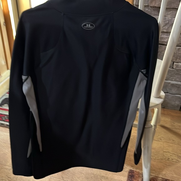 Under Armour Coldgear quarter zip women xl 
Great Condition - Picture 4 of 5